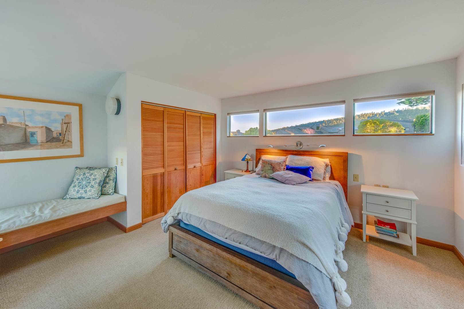 2nd bedroom: Queen bed with window seat