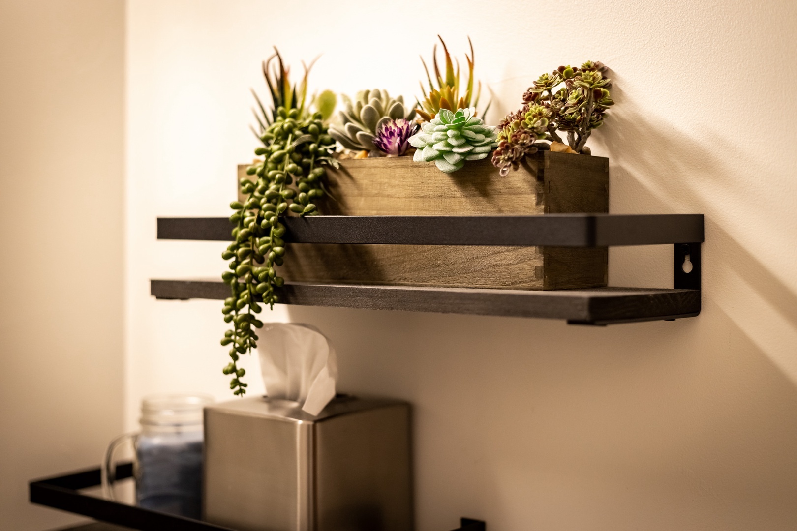 Bathroom 2 decor (1st floor)