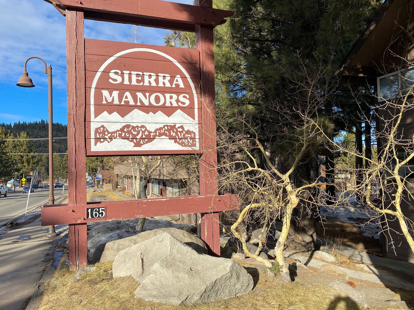 Stay at the Sierra Manors