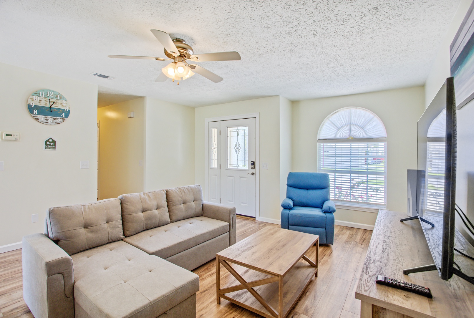 Ample seating for family/friends