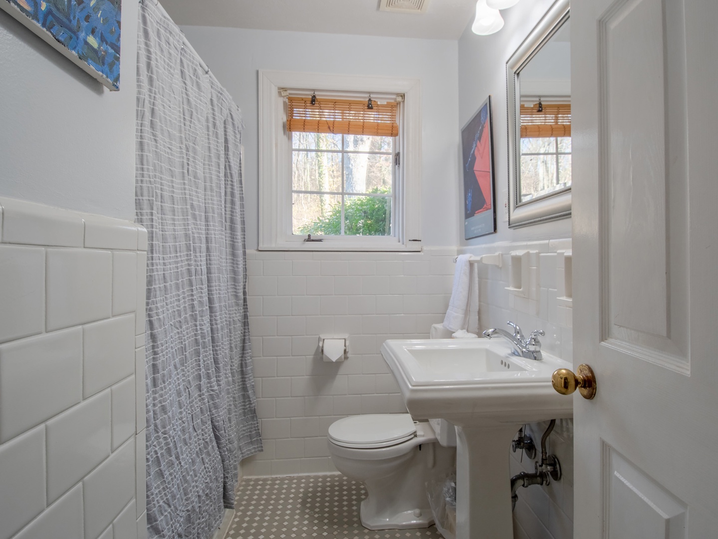 Bathroom 1 with shower/tub combo
