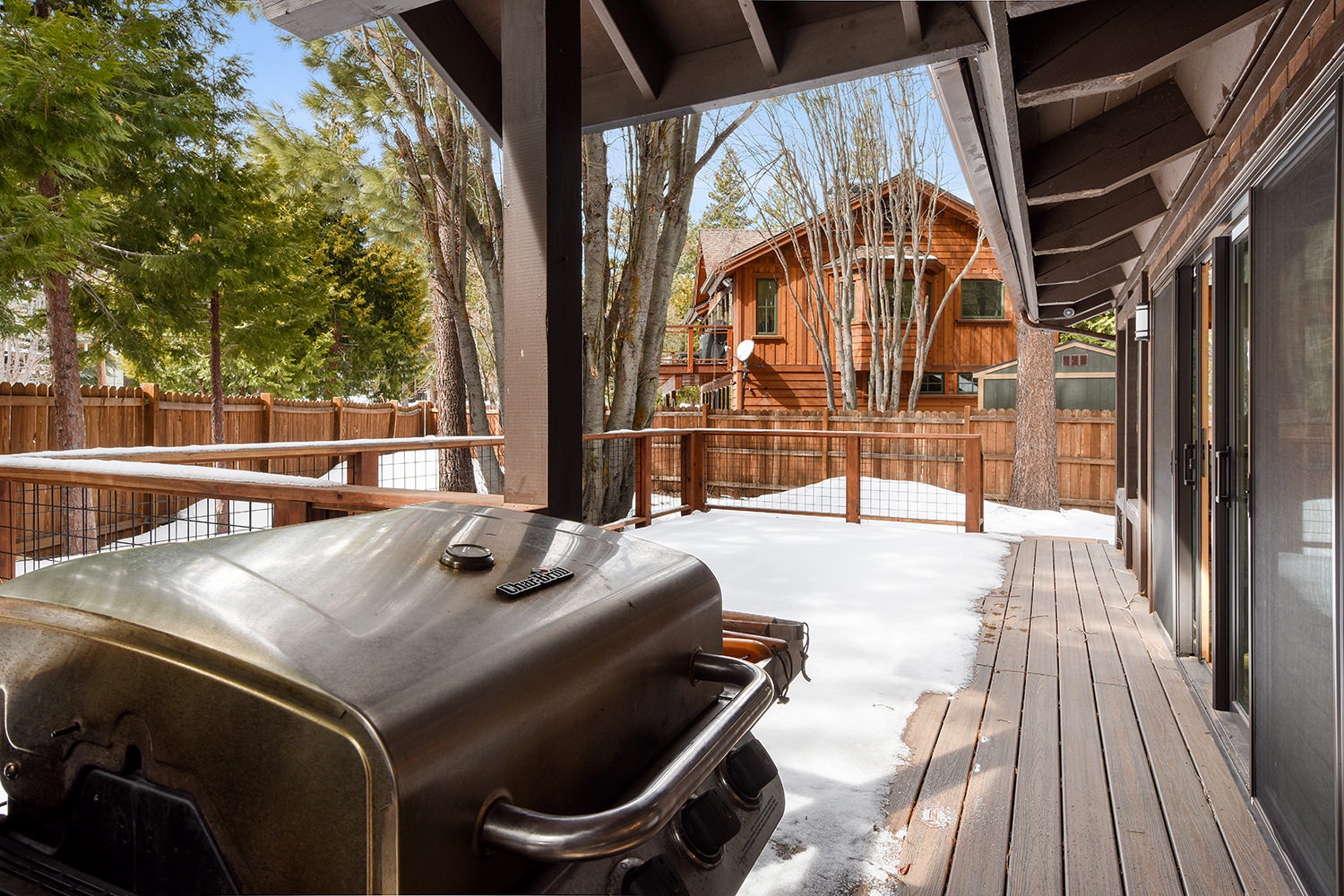 Large deck with private hot tub & grill