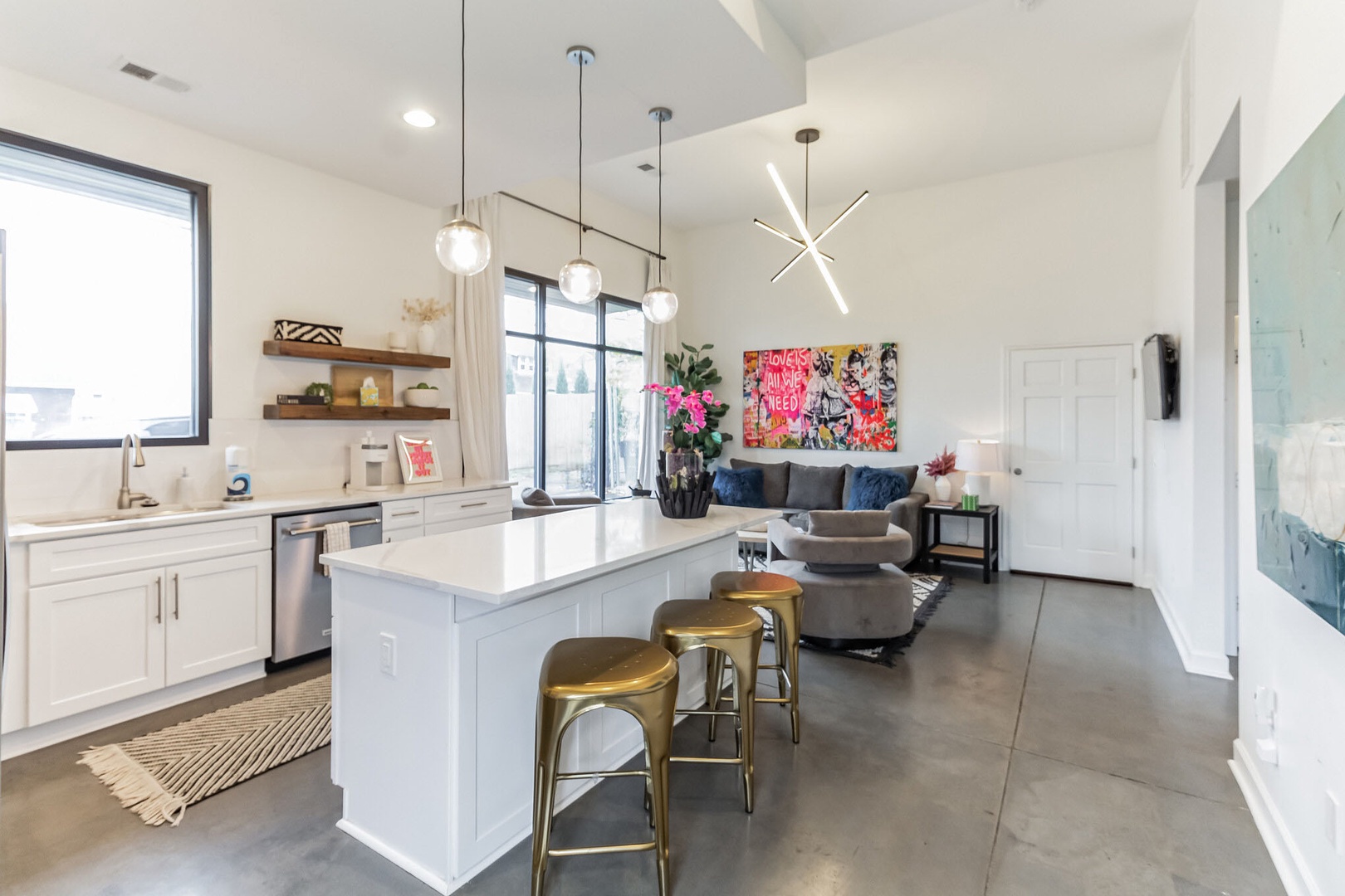 Sip morning coffee or grab a bite at the kitchen counter, with space for 3