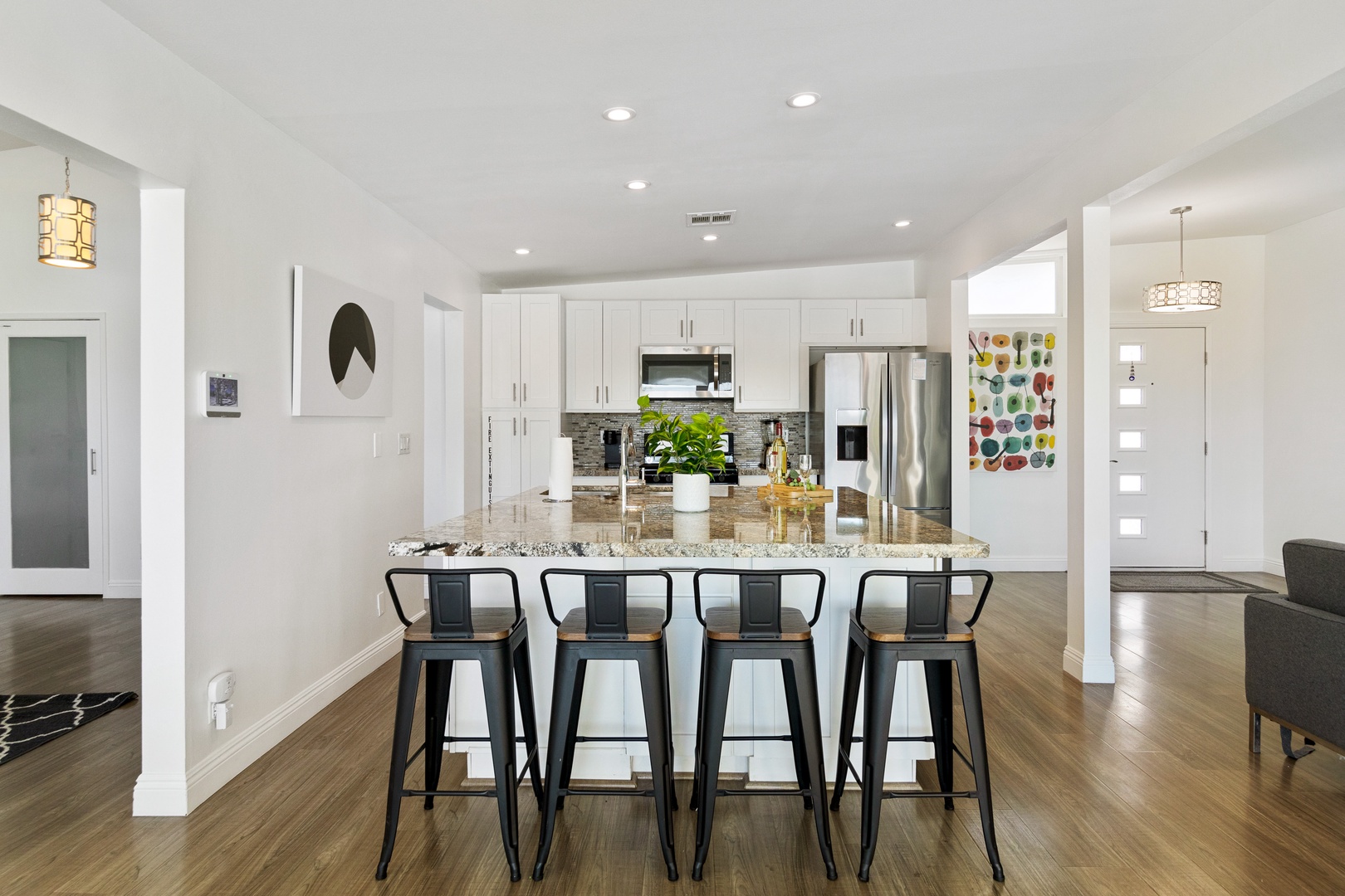 Bar stool seating for 4