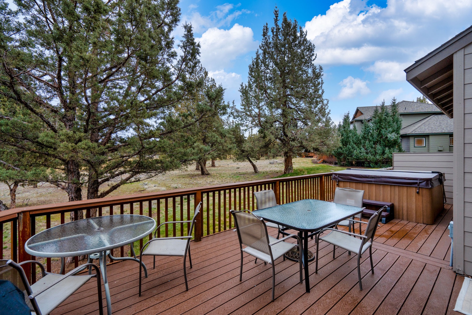 Lounge the day away or dine alfresco with golf course views on the deck