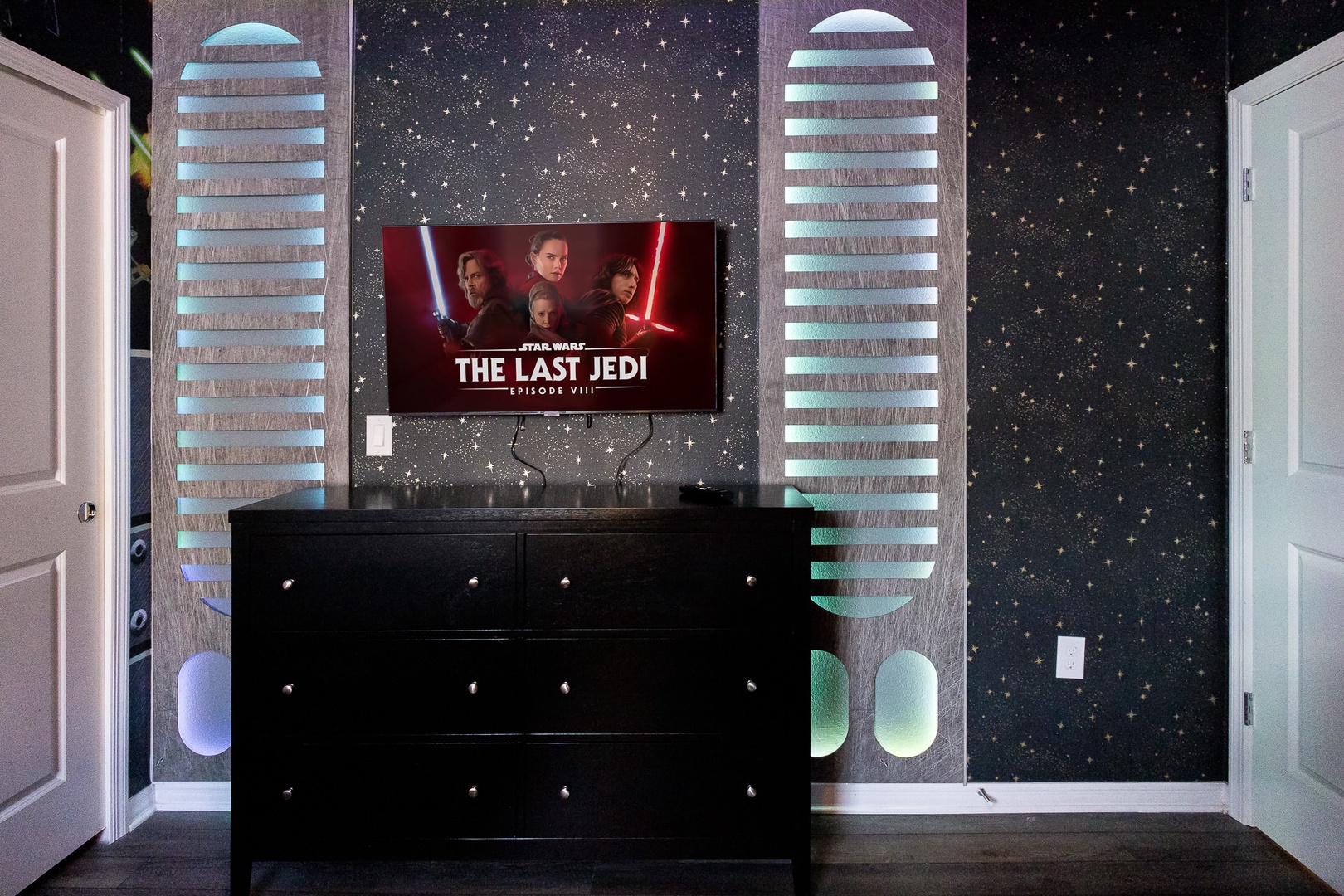 Bedroom 6 Star Wars themed with Full bed, Twin bed, and Smart TV