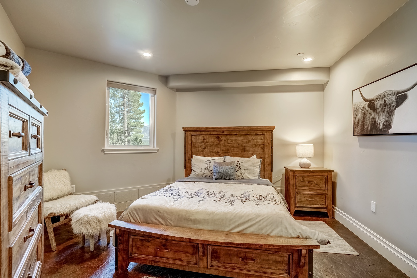Lower level bedroom with Queen bed