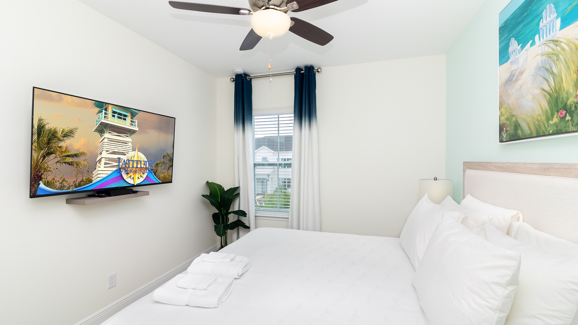 Bedroom 3: 1st Floor Queen Bedroom with Smart TV, ceiling fan with remote