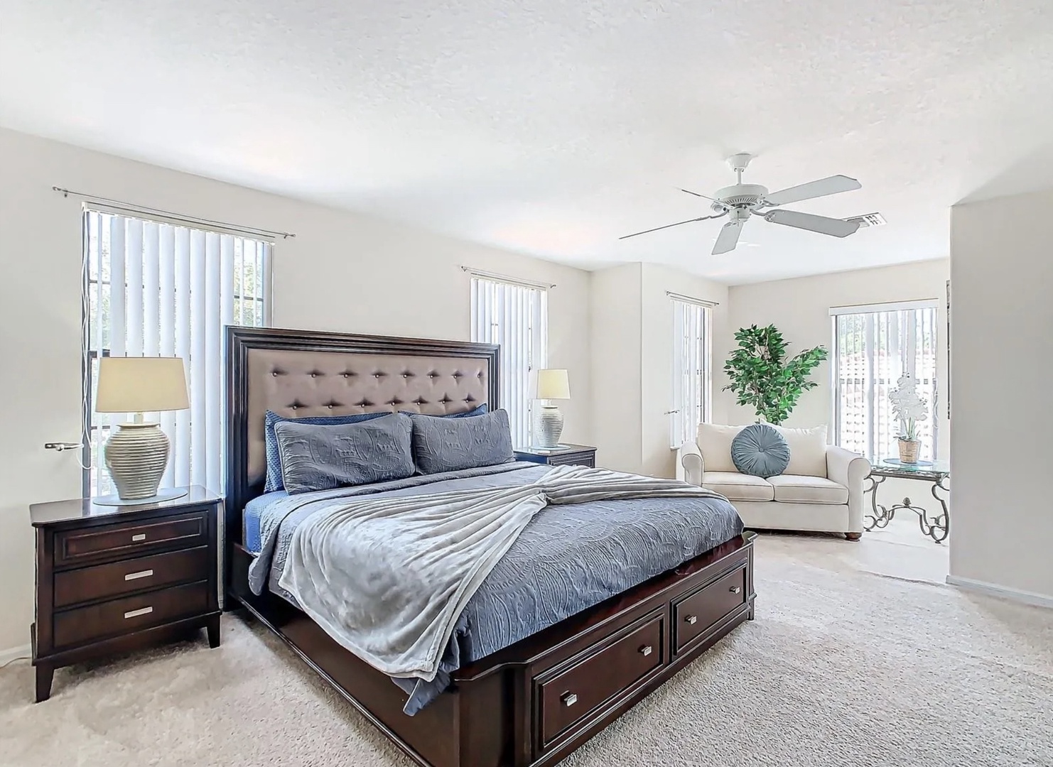 Bedroom 5 with king bed, Smart TV, and ensuite