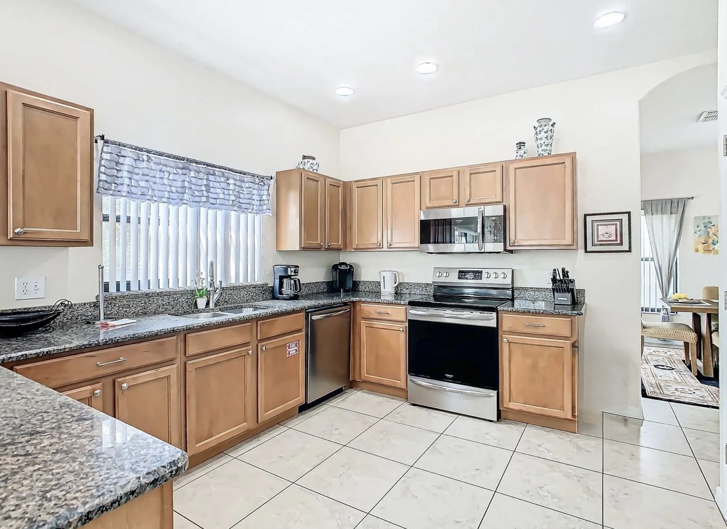 Fully equipped kitchen