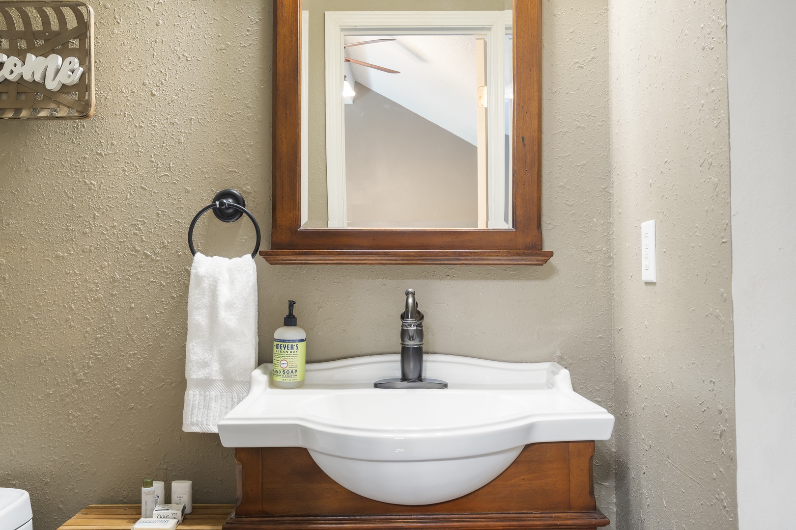 The loft bedroom ensuite offers a single vanity & shower