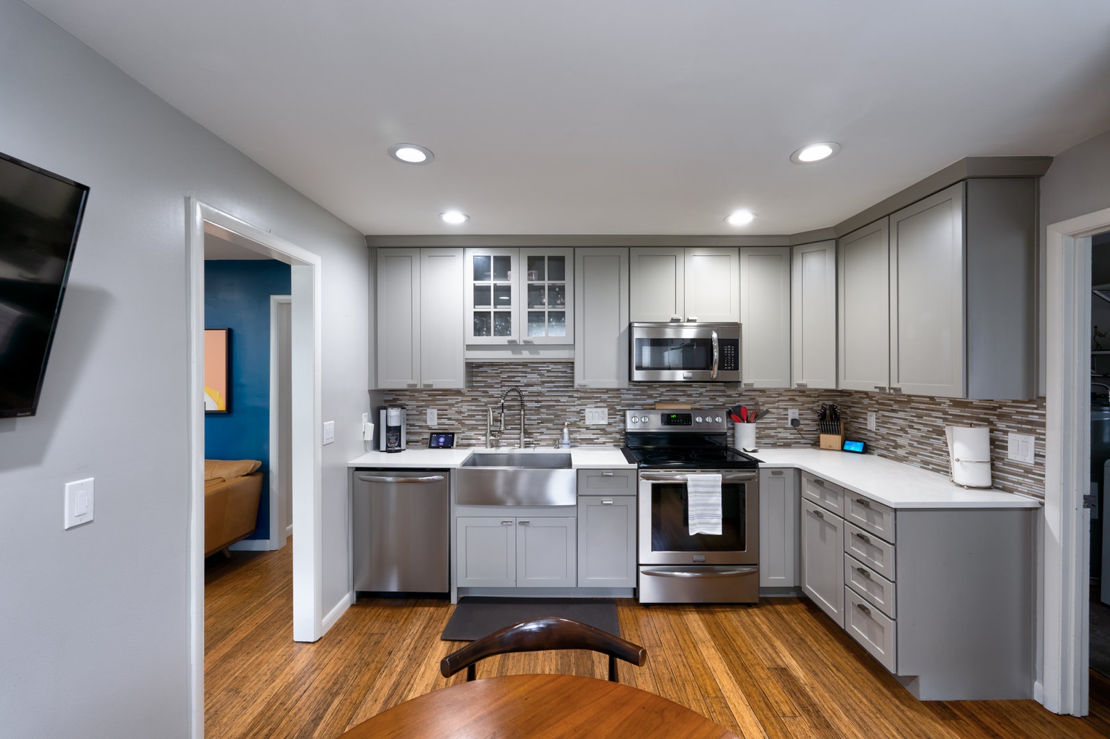Fully furnished and equipped kitchen