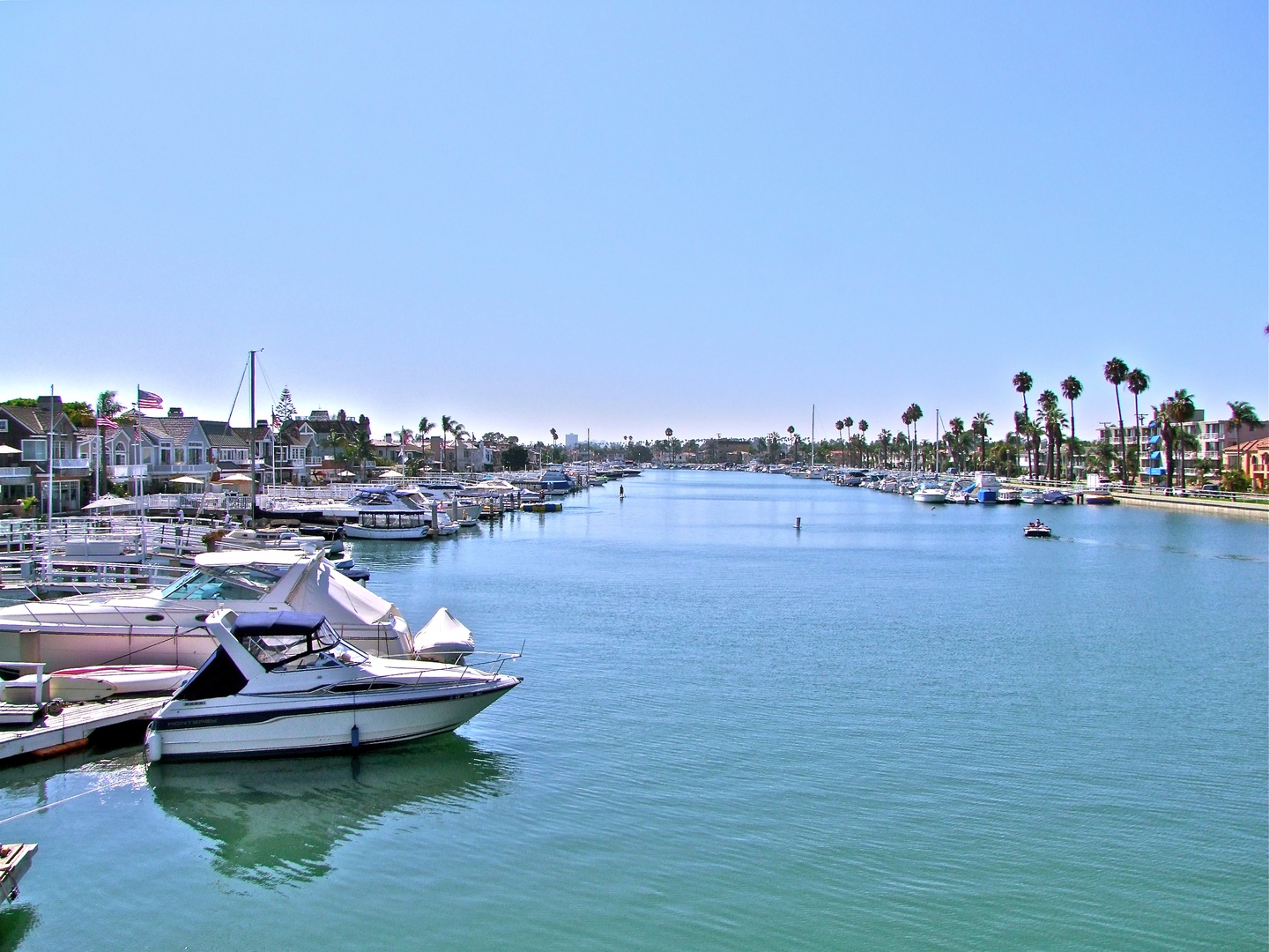 Enjoy being within walking distance to all the fantastic attractions Long Beach has to offer!