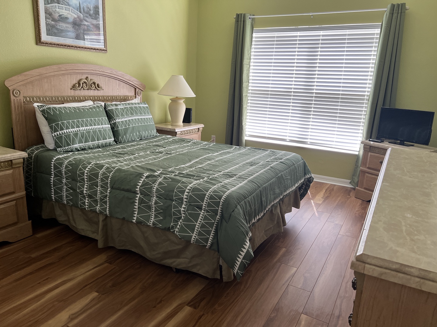 Bedroom 5 located on the 2nd floor w/ Queen bed & en-suite