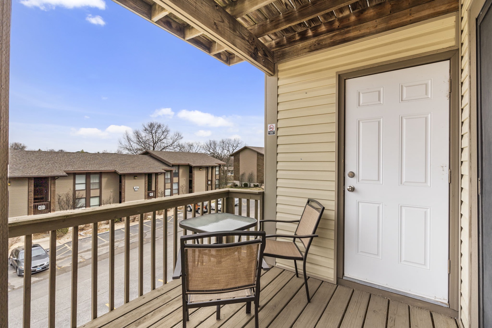 Balcony with outdoor seating