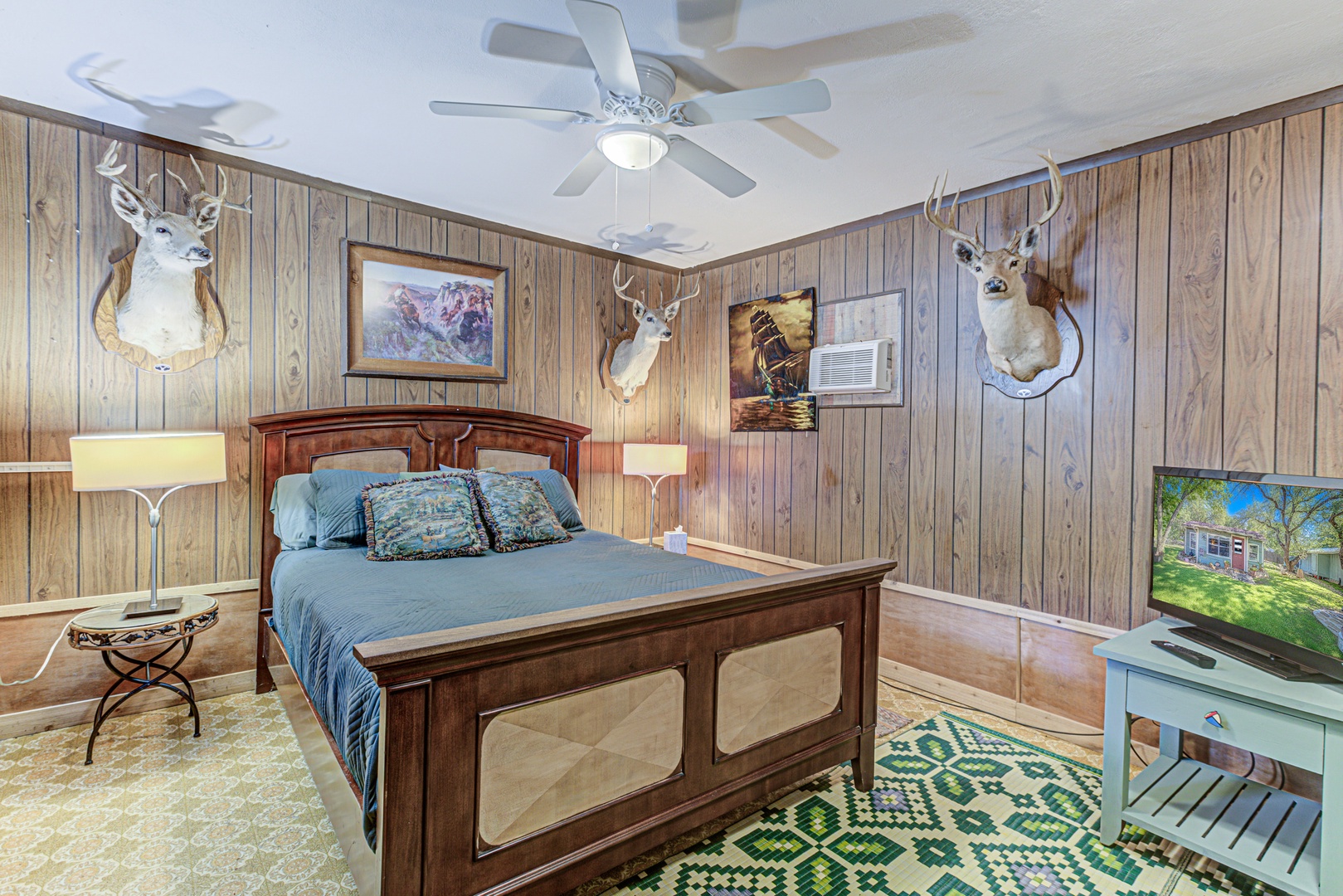 The bungalow bedroom includes a cozy full bed, Smart TV, & ensuite bath