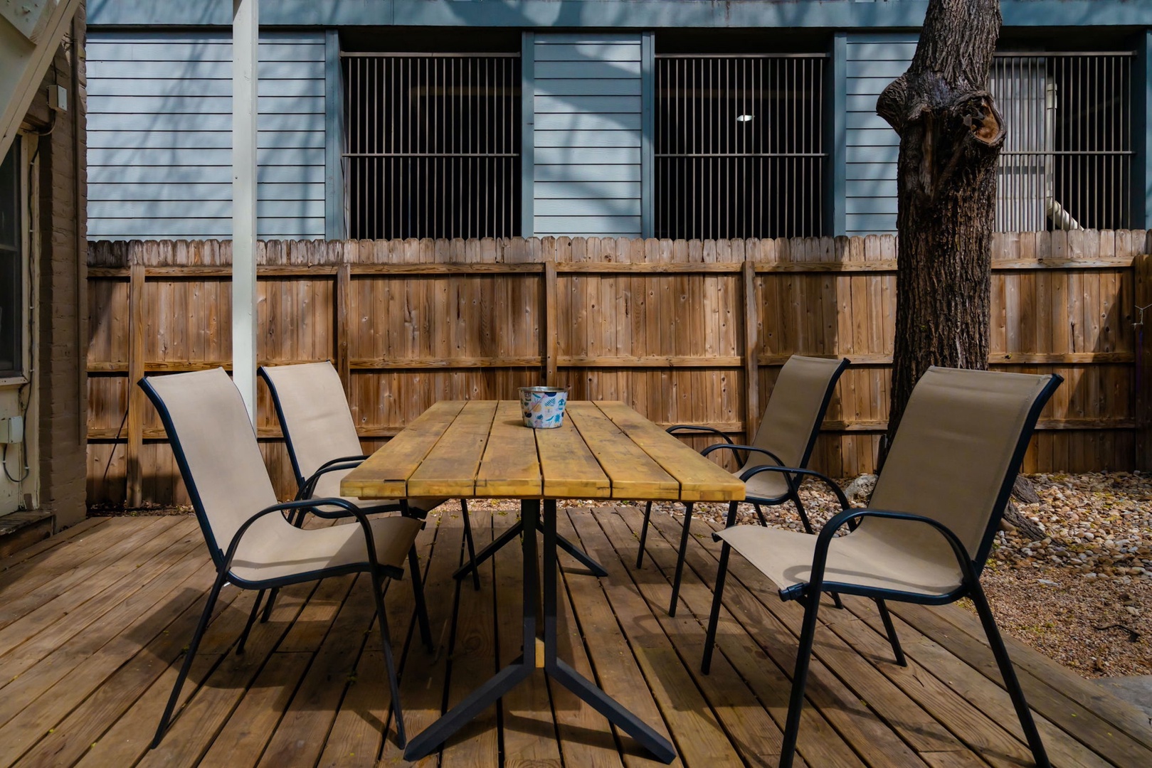 Relax in the fresh air or dine alfresco in the shared back yard space