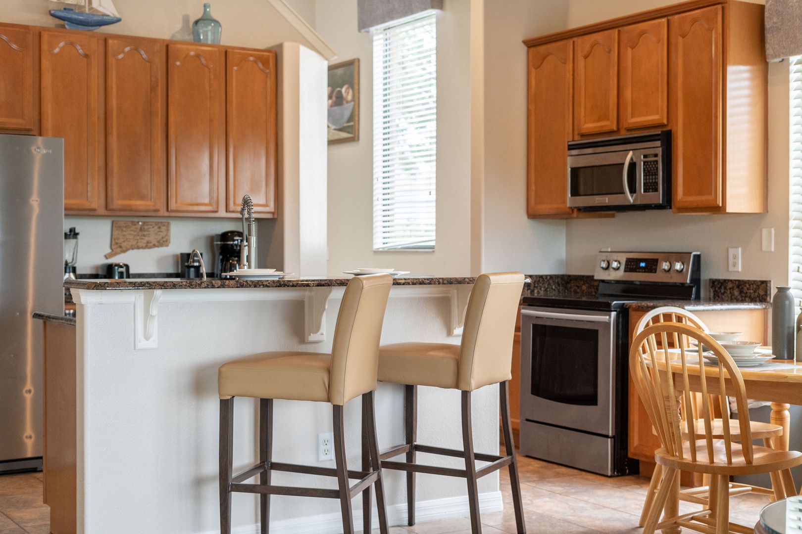 Kitchen bar counter with seating for 2