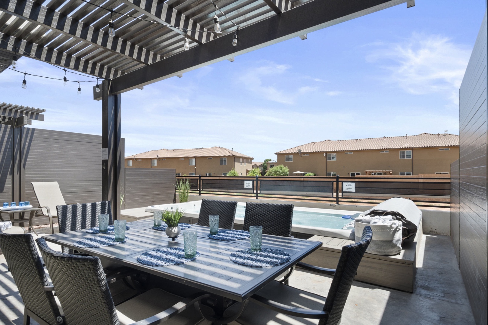 Outdoor dining by the hot tub