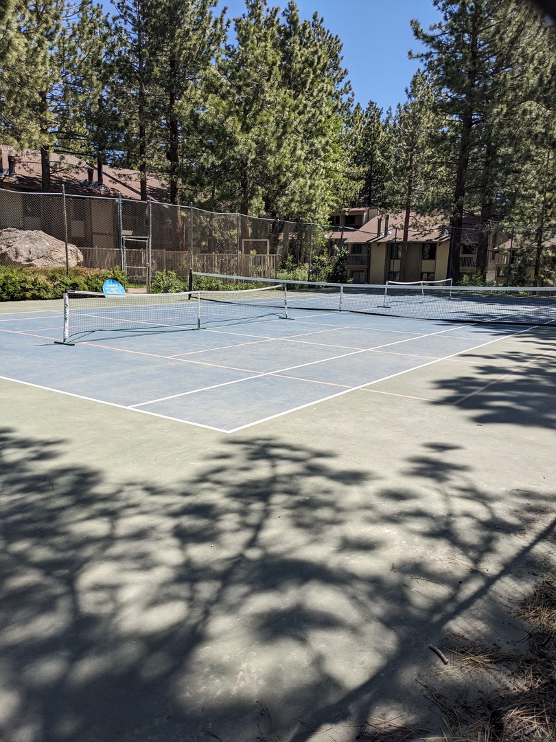 Horizons tennis courts