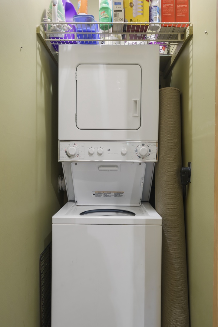 Laundry closet (unit 7)
