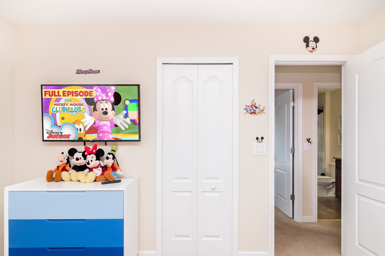 Bedroom 4 Mickey Mouse themed with 2 Twin beds, and Smart TV (2nd floor)