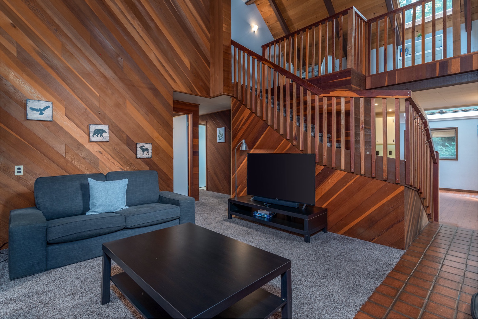 Living room features SmartTV