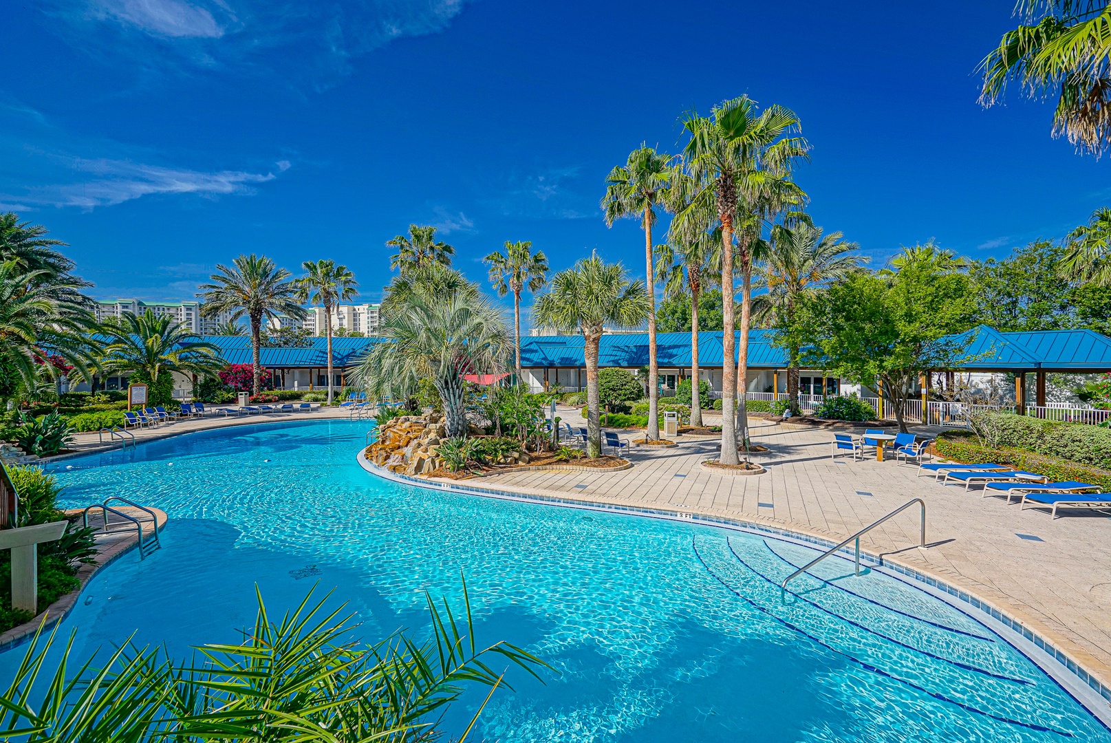 Make a splash or relax the day away at the sparkling communal pool