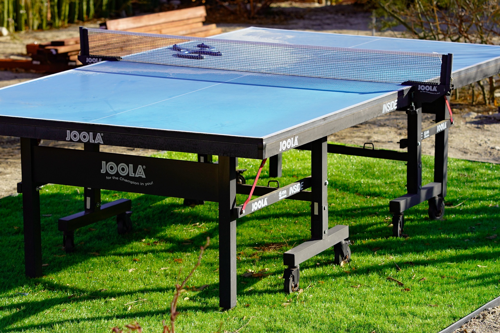 Outdoor pingpong table