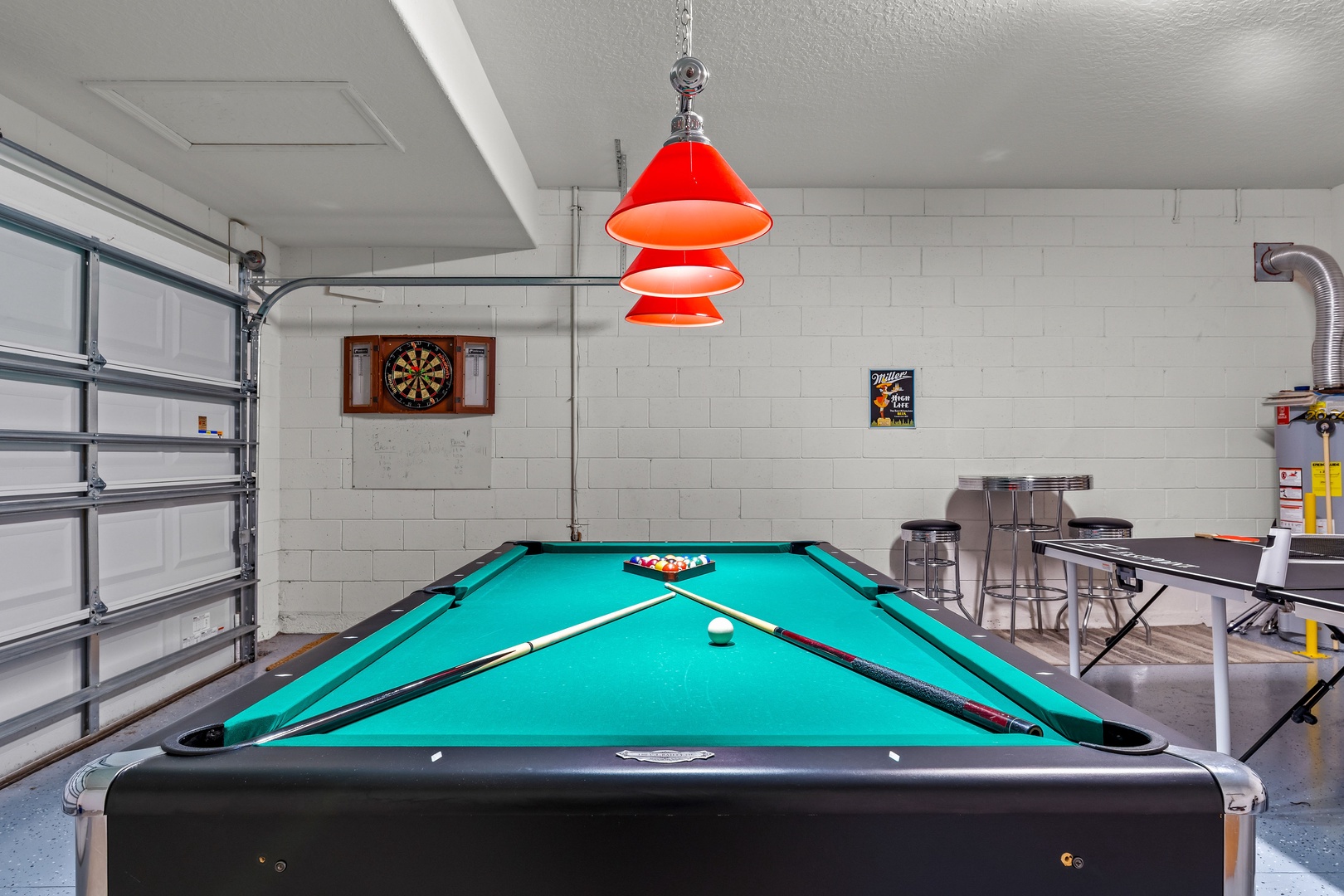 Game room/garage