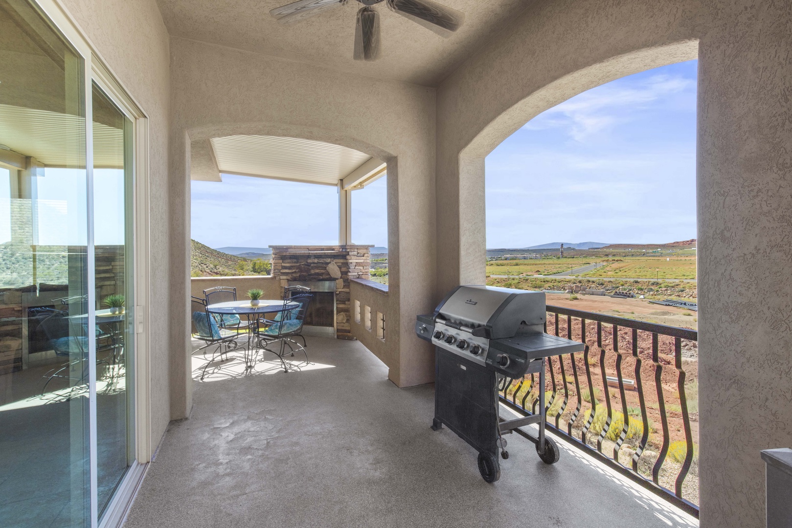 Relax on the balcony with gorgeous desert views while you grill up a feast!