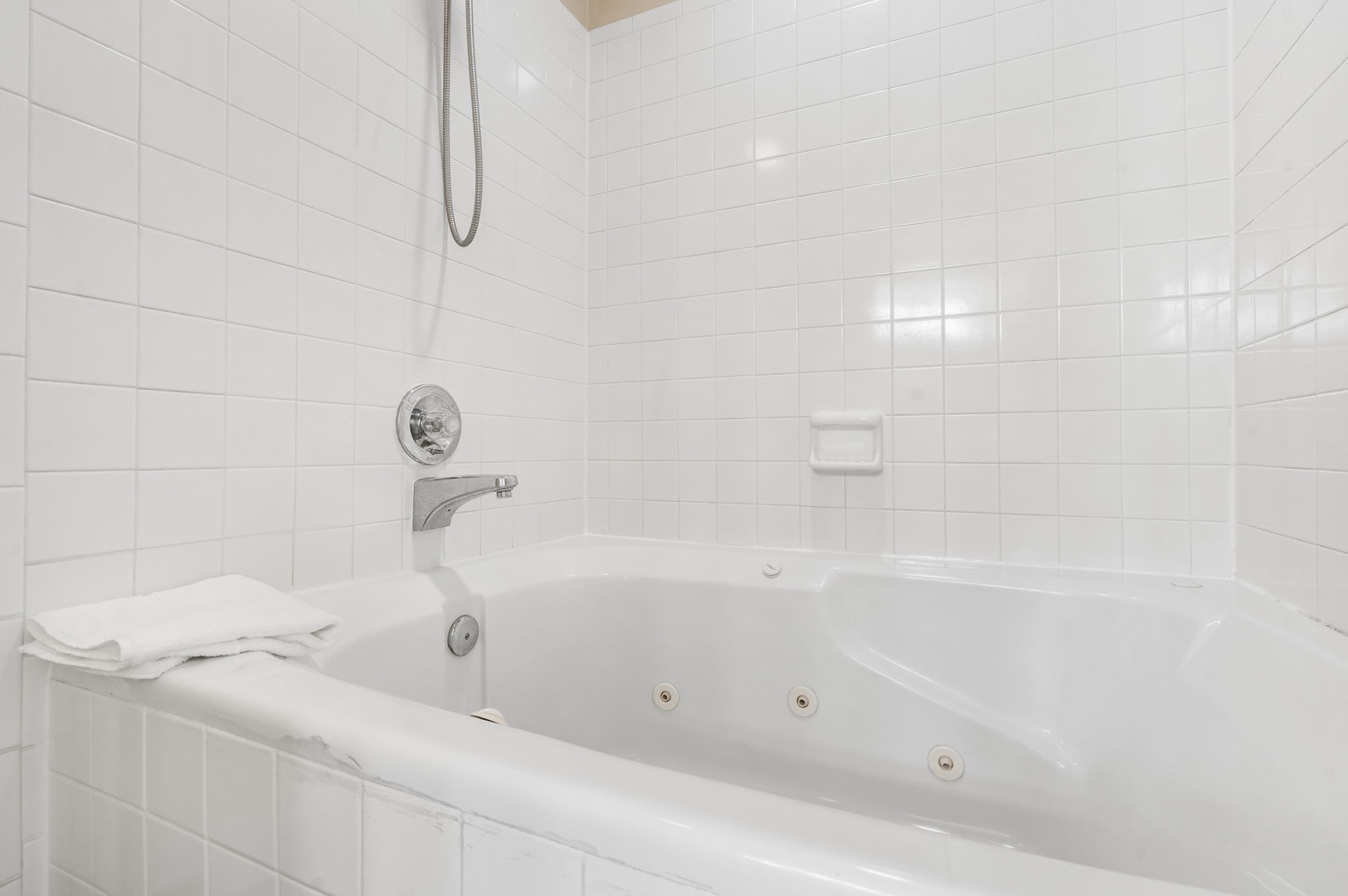 Bathroom #1 Shower/Tub Combo