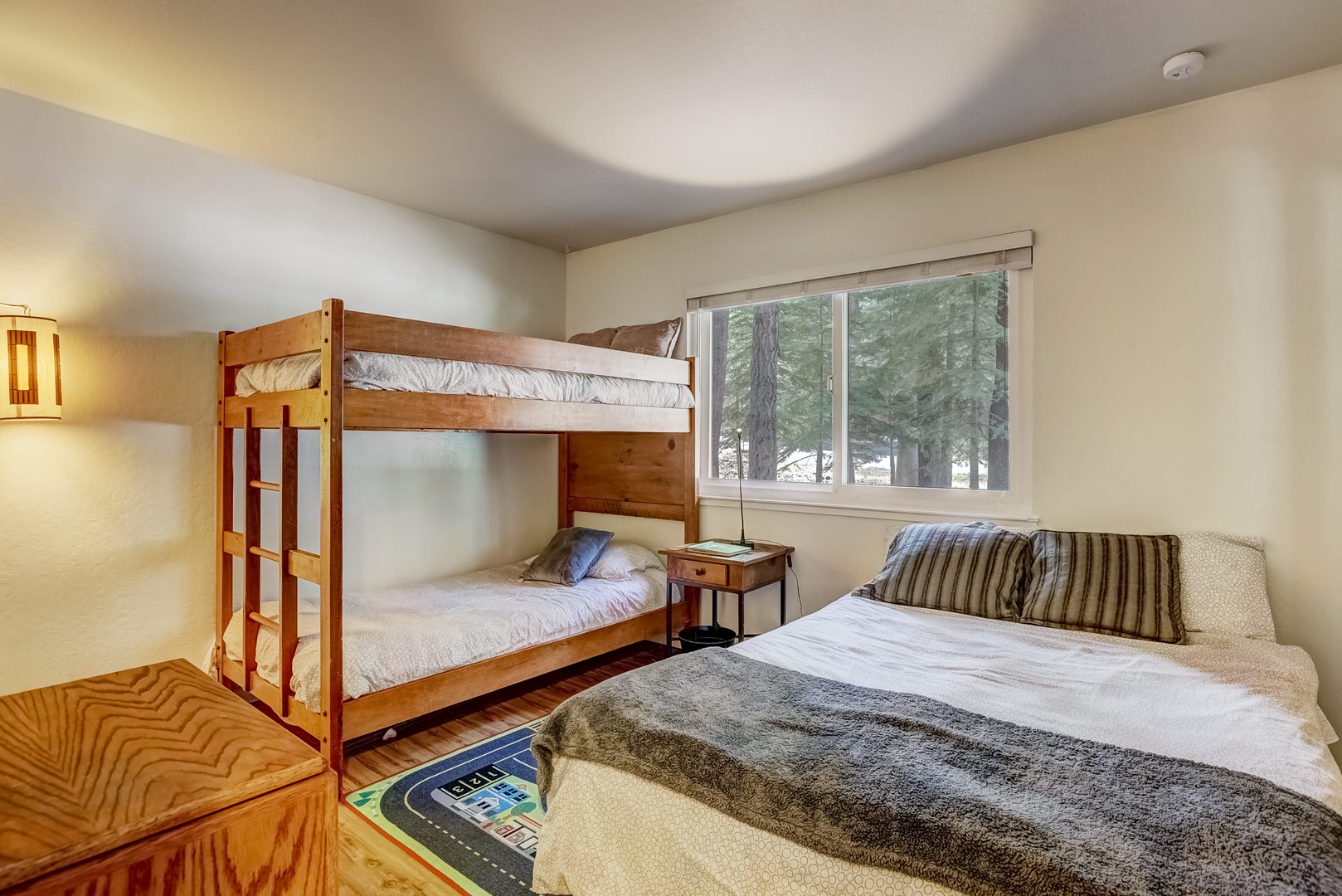 2nd bedroom: Full bed and Twin bunkbed