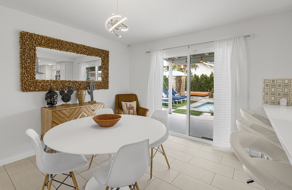 Dining table with seating for 4