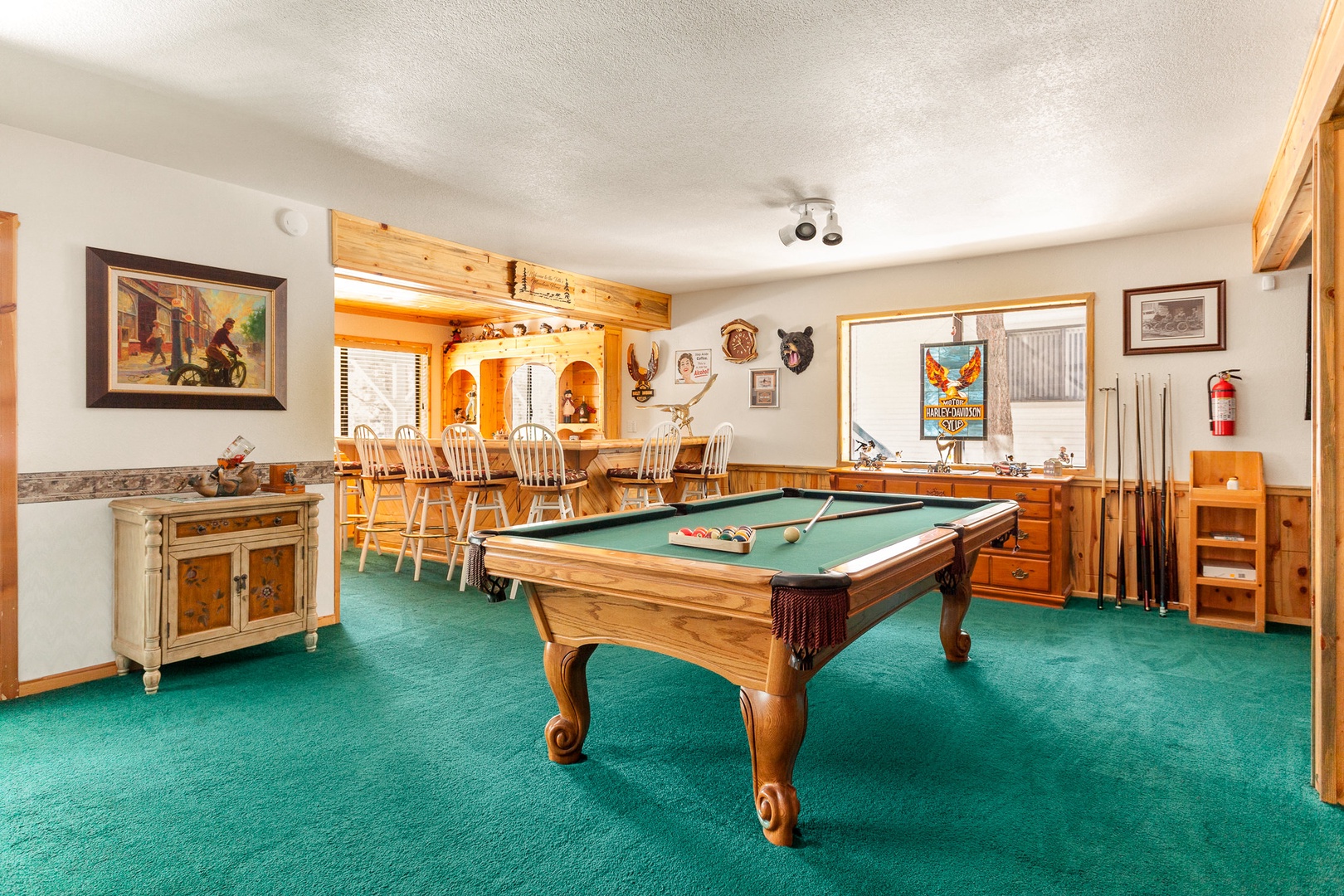 Pool table