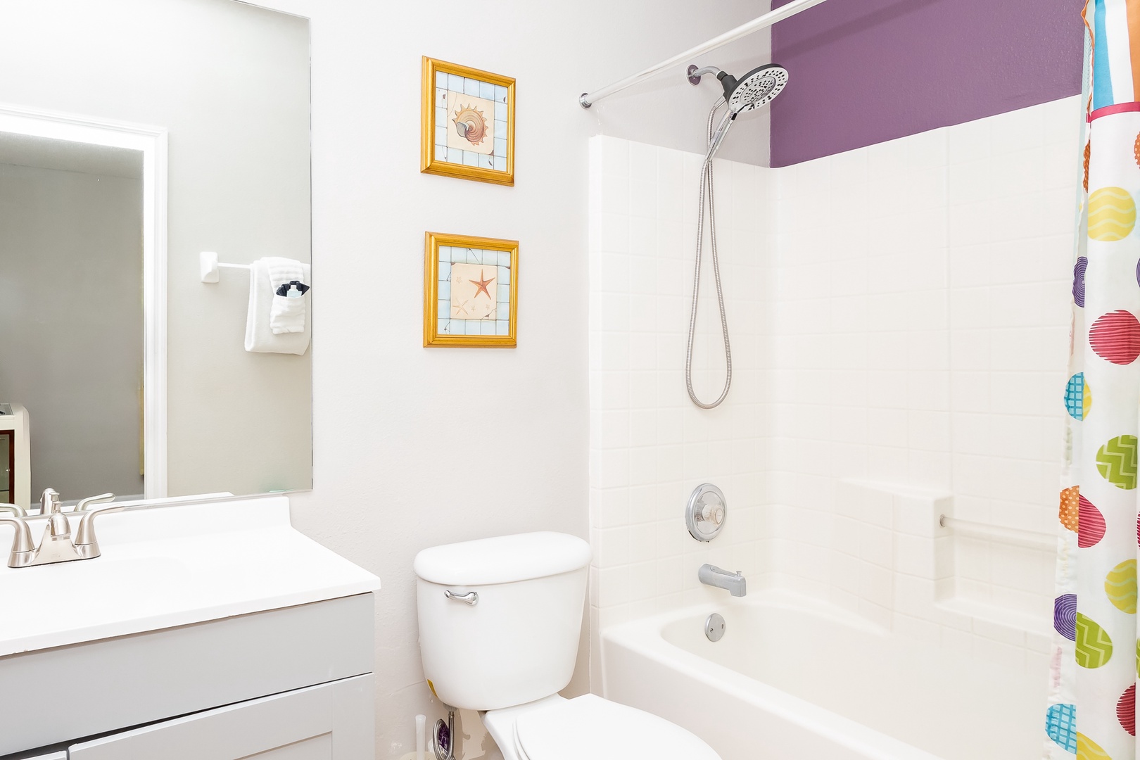 A single vanity & shower/tub combo is available in this ensuite bath