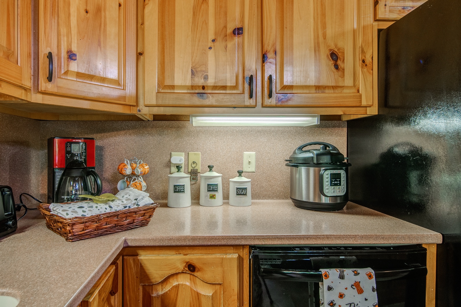 Enjoy all the comforts of home during your stay at Treetop Oasis