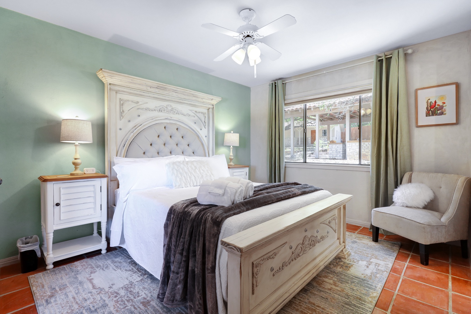 This elegant queen suite includes access to a Jack & Jill bathroom