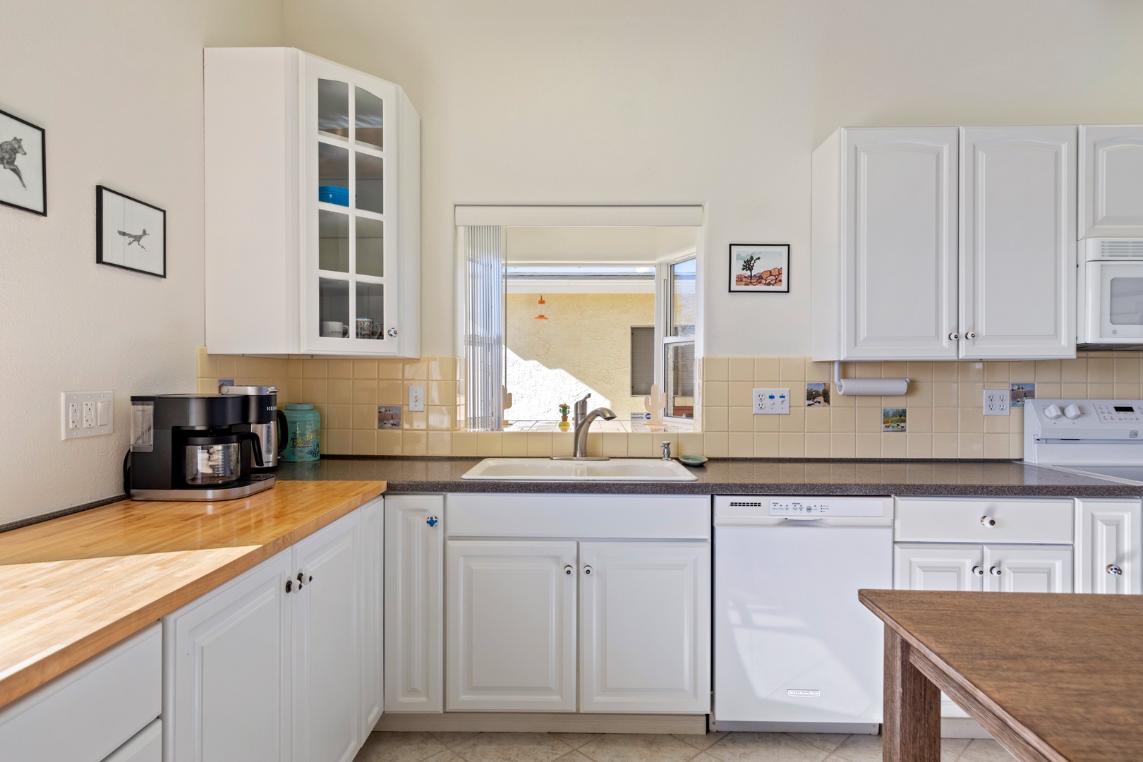 Fully equipped kitchen