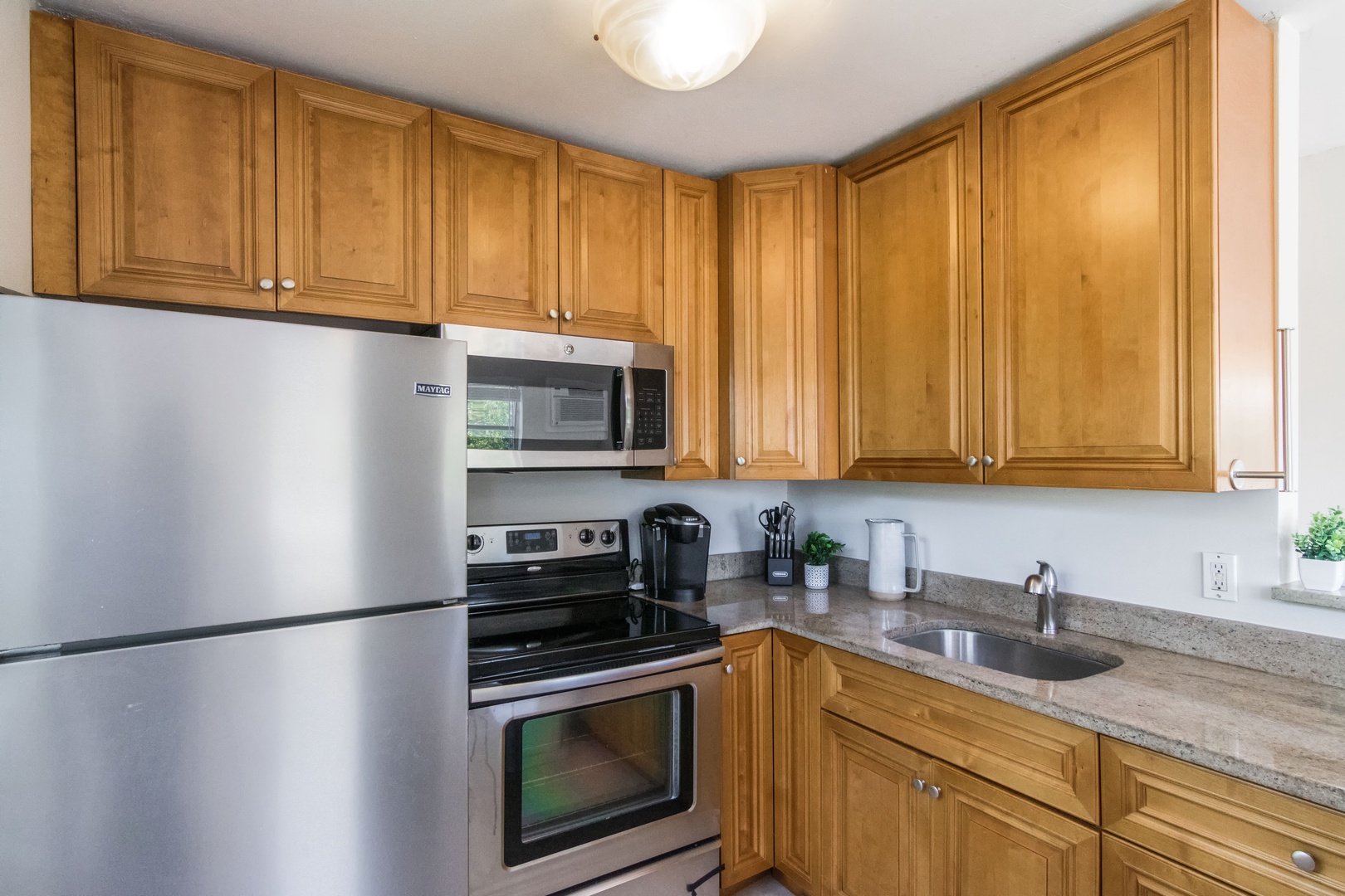 Fully equipped kitchen