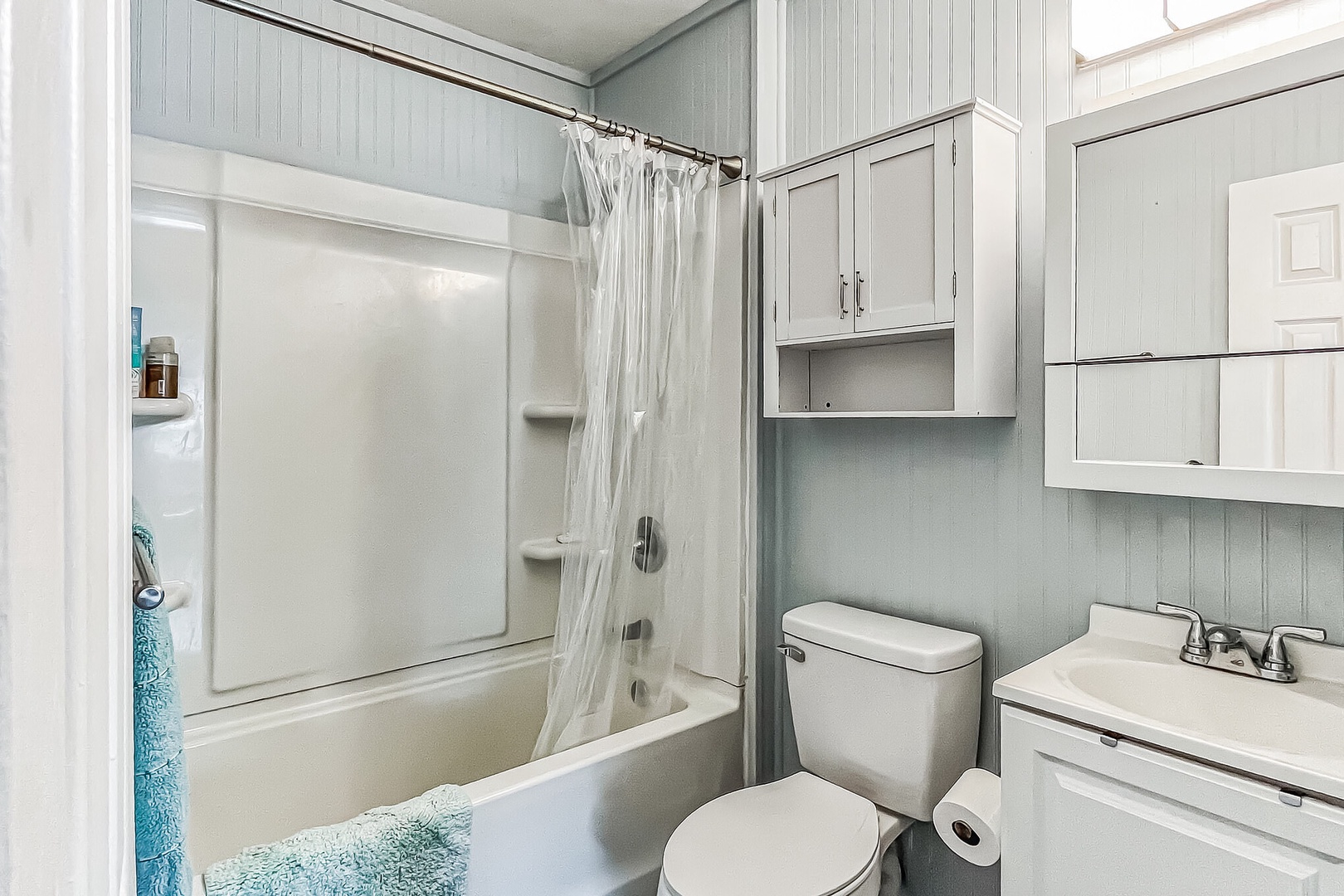 Bathroom with Shower/Tub Combo