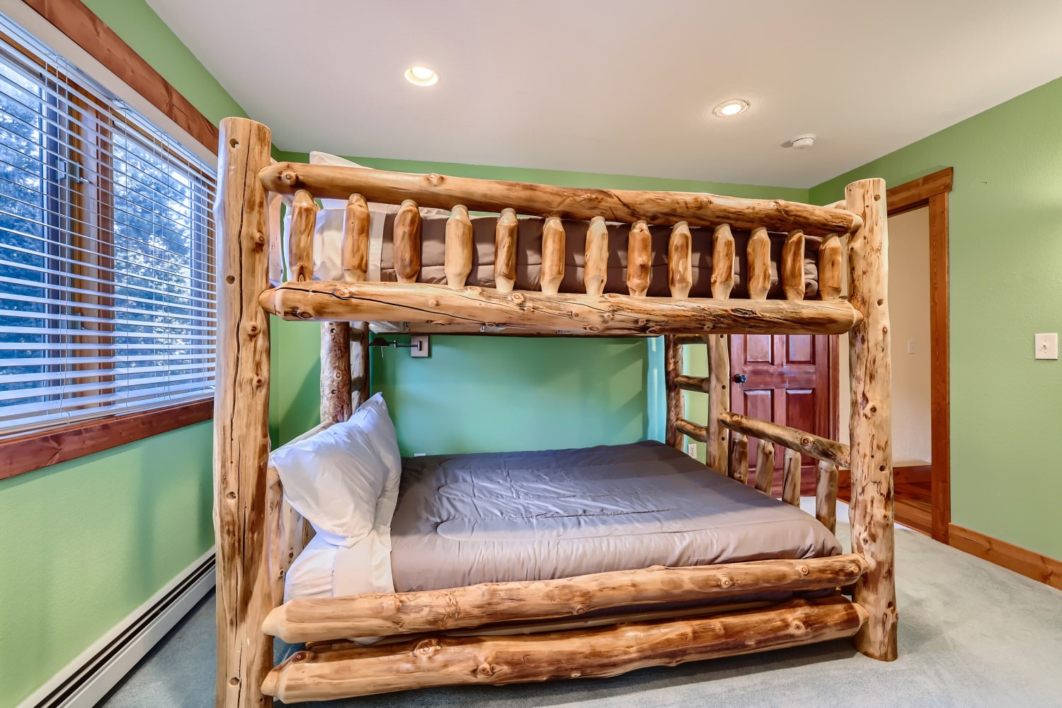 Bedroom 2 with Queen/Queen bunk bed