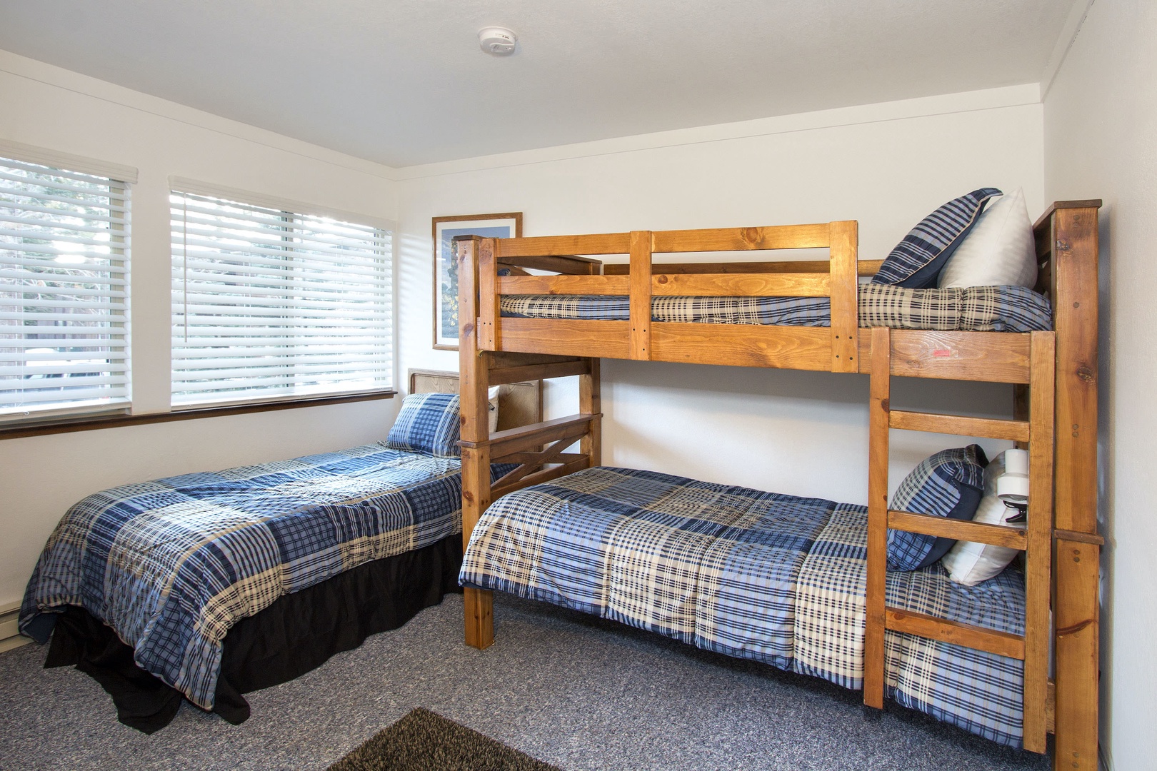 3rd bedroom: Twin bunked and Twin single bed, great for kids