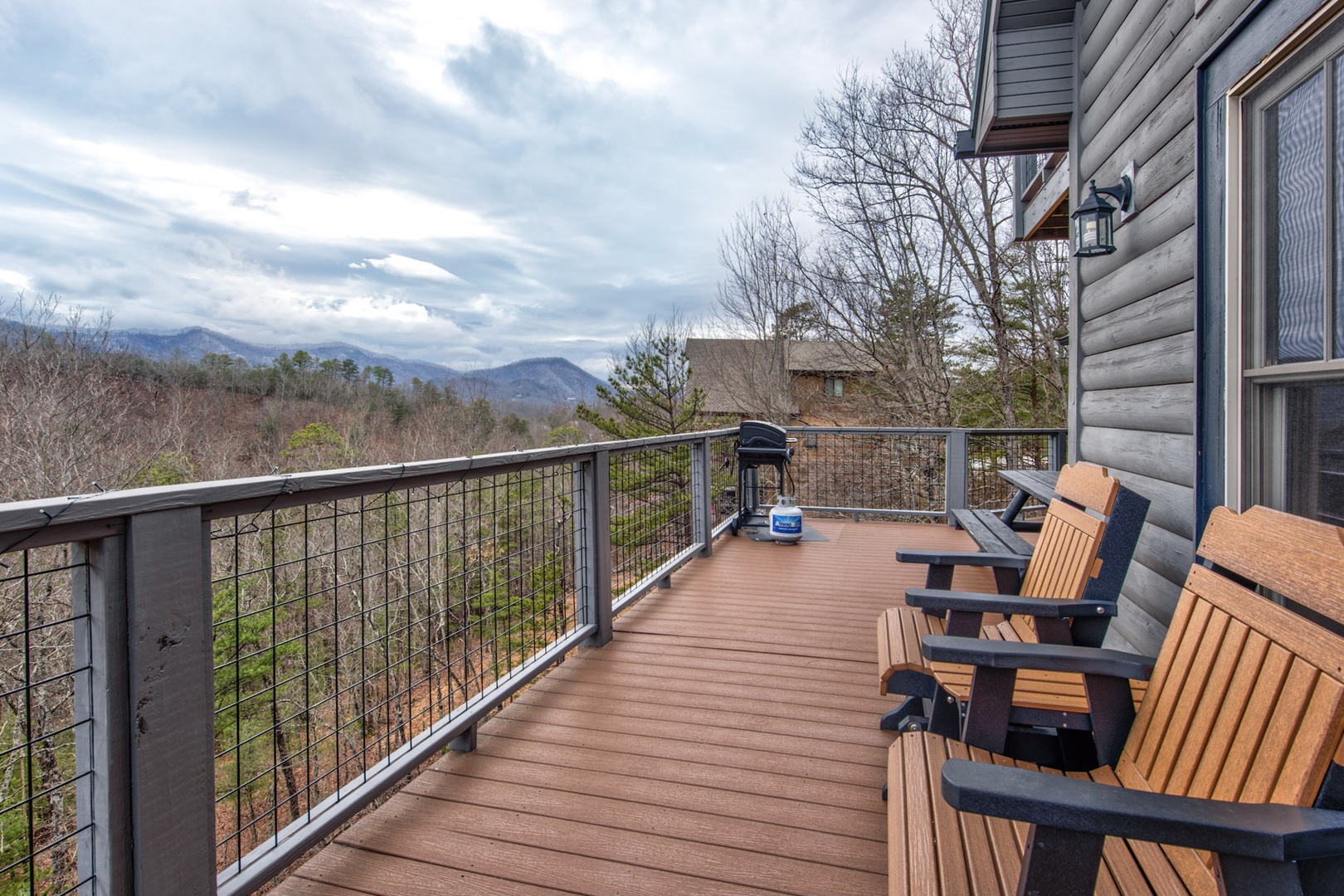Lounge in comfort with stunning views on the deck while you grill up a feast!