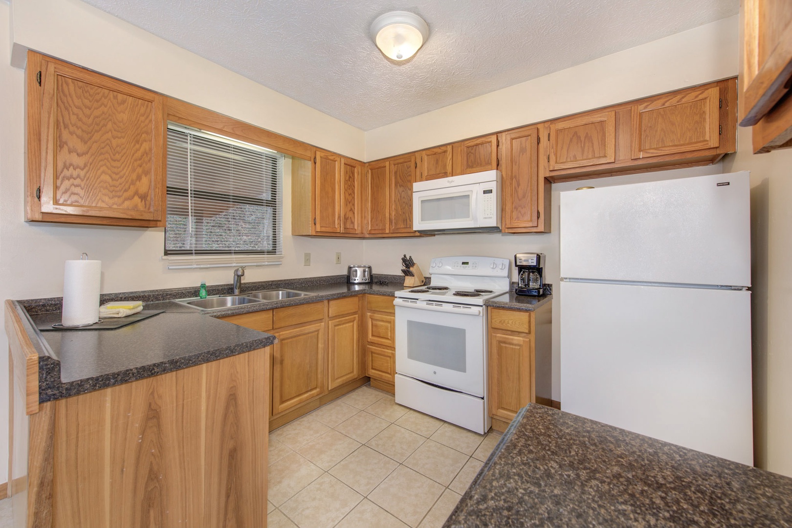 Fully equipped kitchen