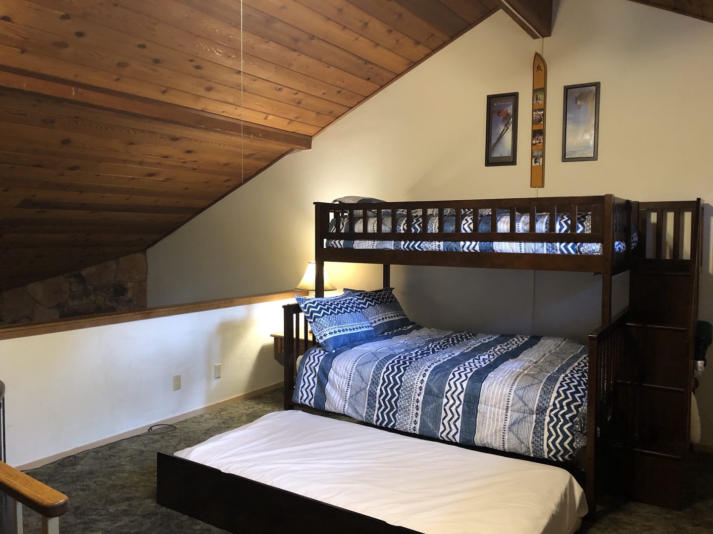 Loft: Twin over Full bunkbed with trundle
