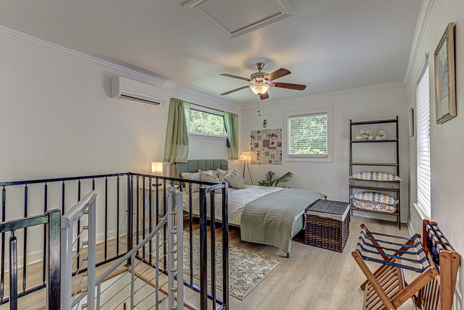 Bedroom with queen bed