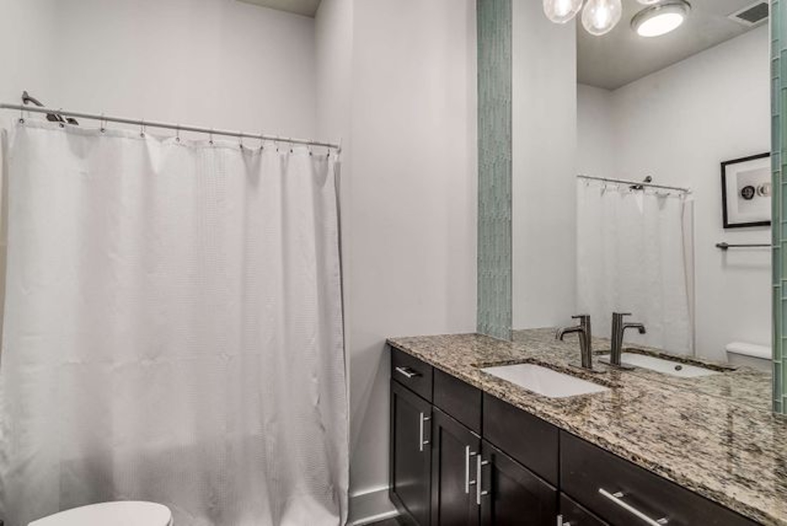 Bathroom with shower/tub combo