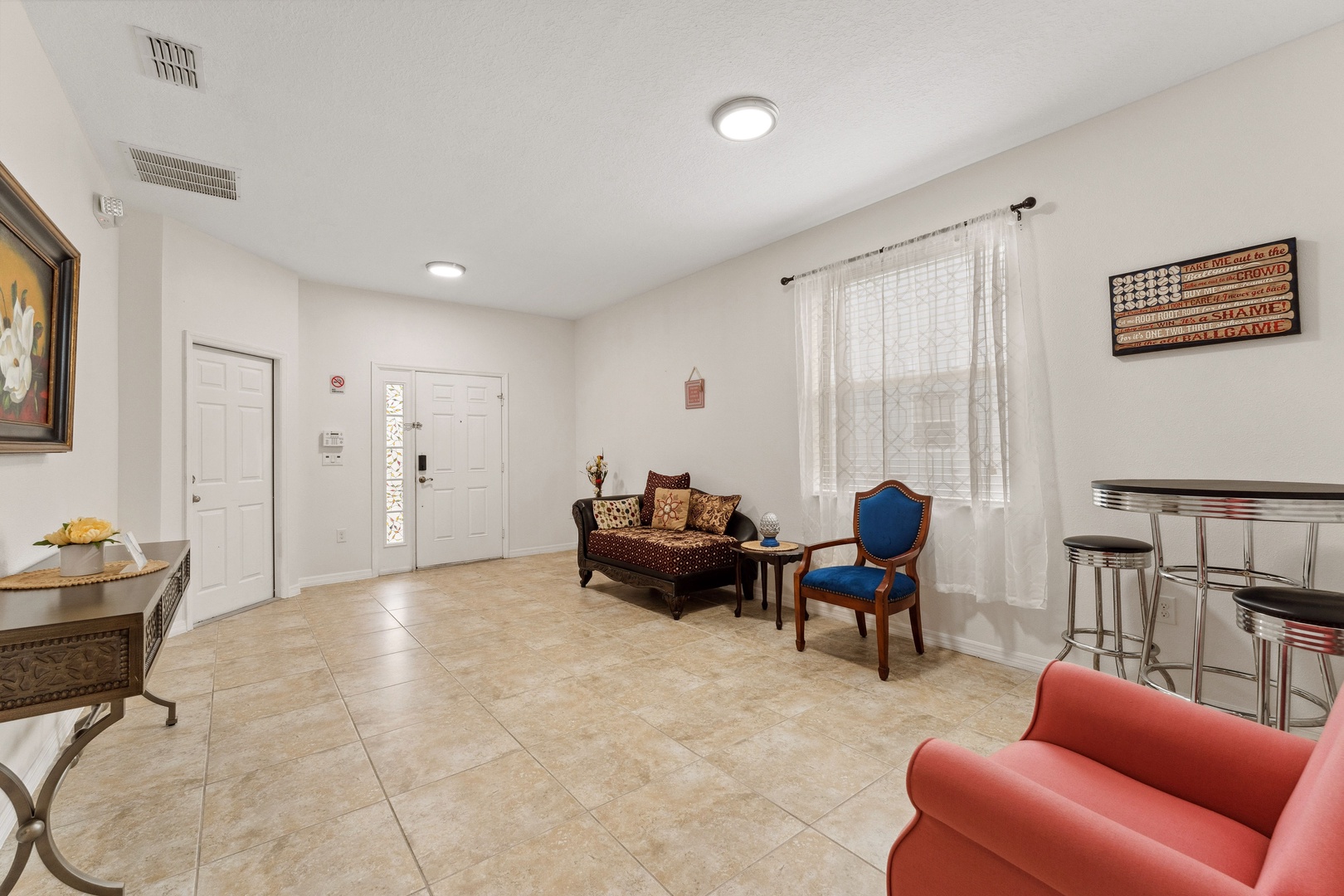 1st floor sitting room and interior entry