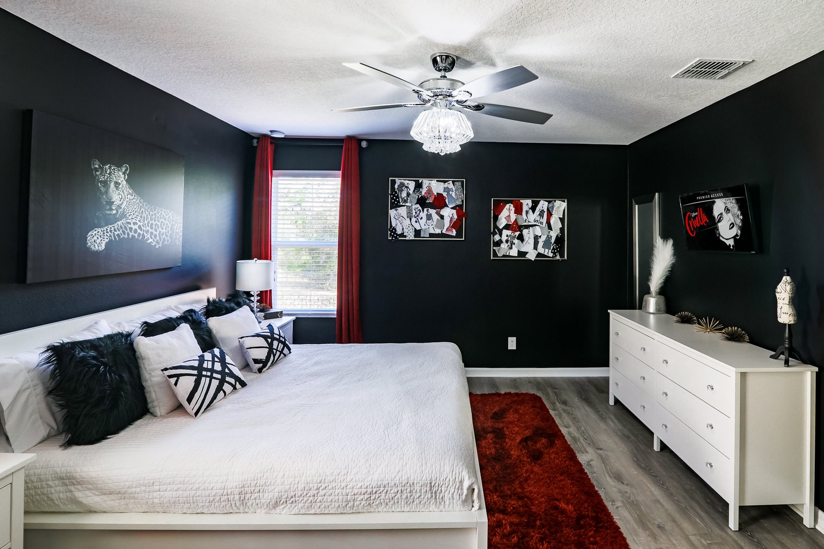 Bedroom 4 Cruella themed with King bed, Smart TV, and private en-suite (2nd floor)